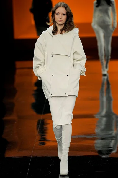Look 5